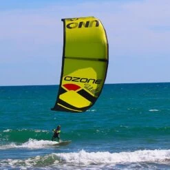 Ozone Uno V2 Inflatable Trainer Kite Only Discounts Apply ! -Cheap Kite Surfing Store ozone uno v2 size 5