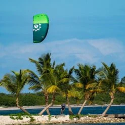 Slingshot UFO V2 Limited Edition Green Zero Strut Foil Kite - 30% Off Discounts Apply ! 7 Slingshot UFO V2 Limited Edition Green Zero Strut Foil Kite - 30% Off Discounts Apply ! -Cheap Kite Surfing Store slingshot 2023 ufo v2 limited edition green size 3